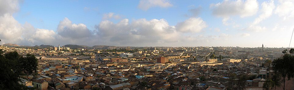 Panorama Asmere iz 2006. god.