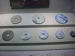 Bi diskovi od žada iz Liangzhu kulture, 3.000-2.000 pr. Kr.