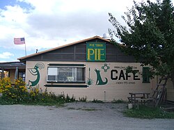 Pie Cafe u Pie Townu (2006.)