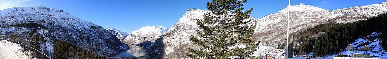 Zimska panorama Geirangerfjorda
