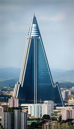 Hotel Ryugyong u veljači 2011.