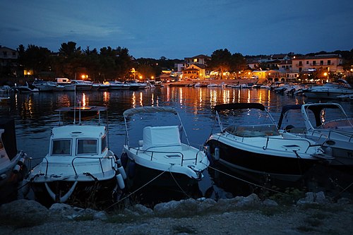 Luka Porata u sumrak, kolovoz 2019. godine