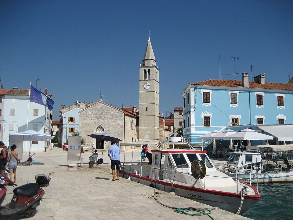 Datoteka:Fazana, Croatia.JPG