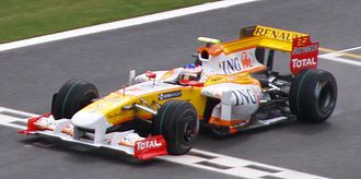 Romain Grosjean je tijekom sezone 2009. zamjenio Nelsinha Piqueta u R29
