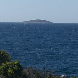 Otok Svilan, pogled iz smjera Rogoznice