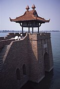 Paviljon dvorca Chu iznad Istočnog jezera